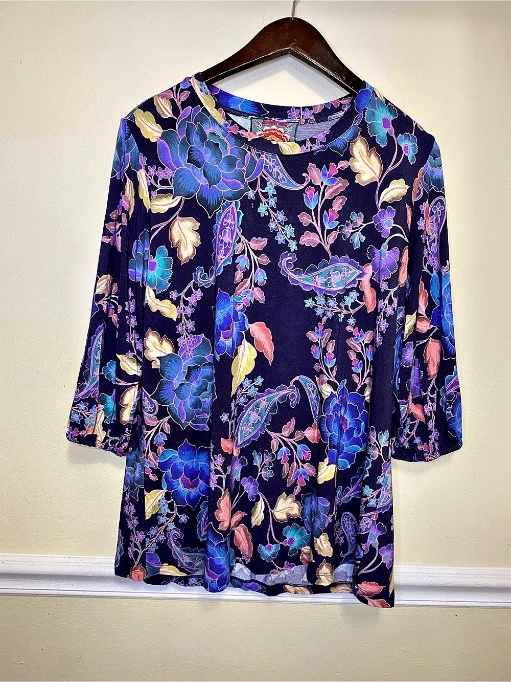 Johnny Was Floral Tunic in Purple & Blue Size Medium Like New